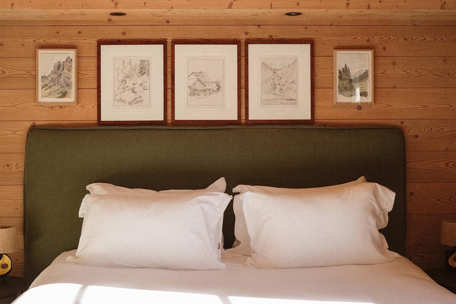 ONE-BEDROOM SUITE FAMILY LuxuriaVacations