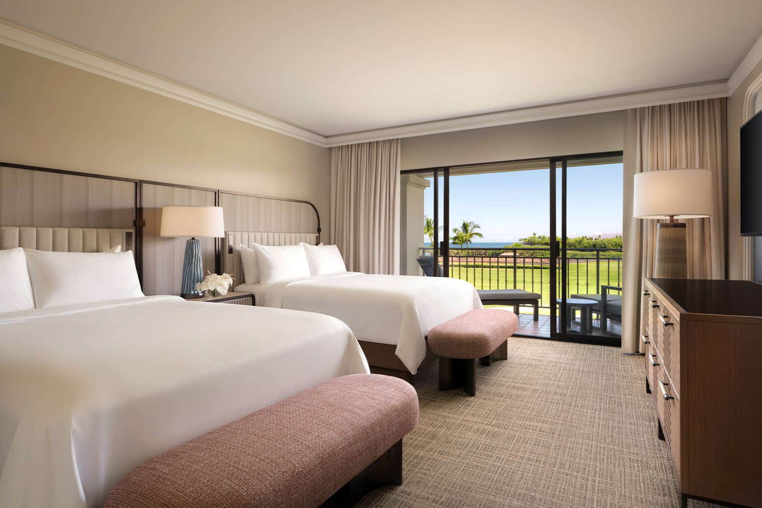 one bedroom suite ocean view queen/queen LuxuriaVacations