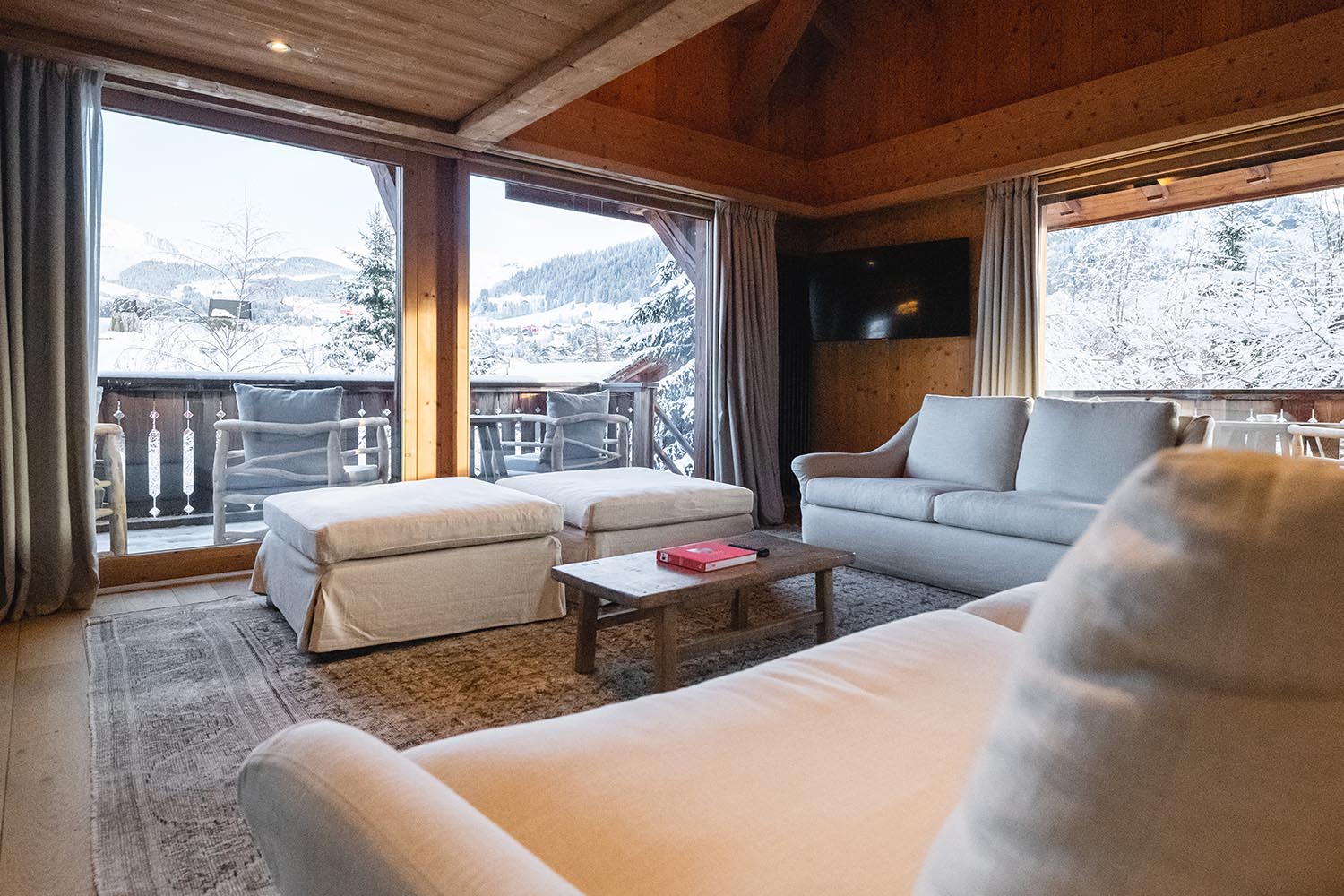 ONE-BEDROOM SUITE PRESTIGE FAMILY LuxuriaVacations