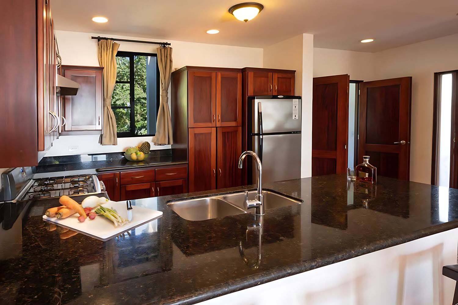 Pacific Condo 1D LuxuriaVacations