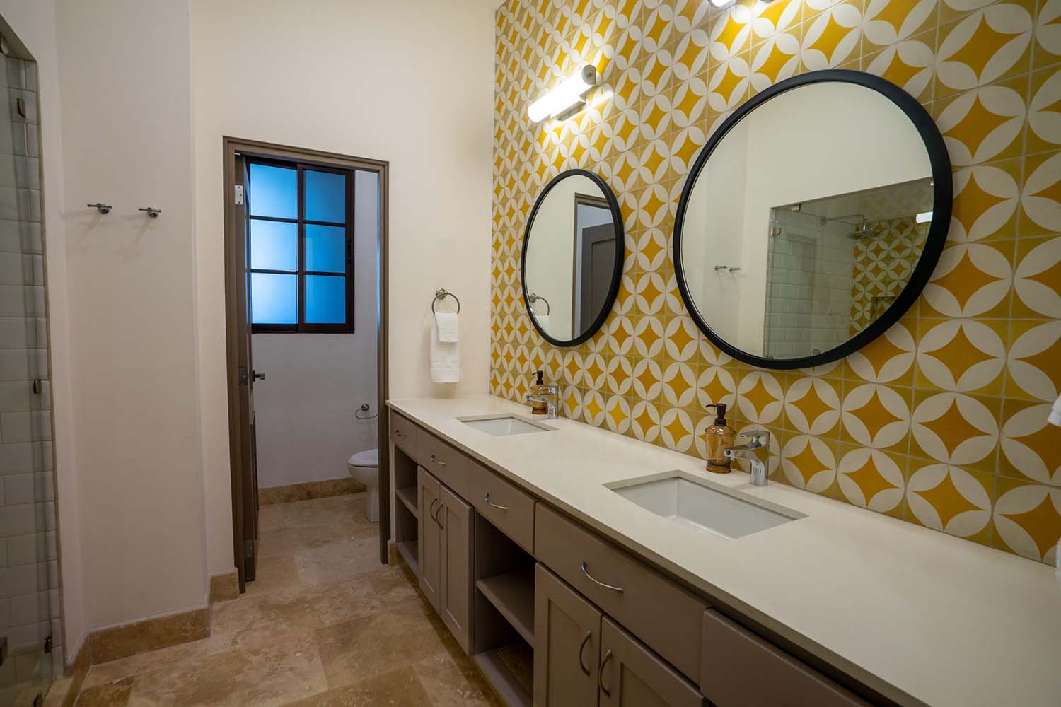 Pacific Condo 3B LuxuriaVacations