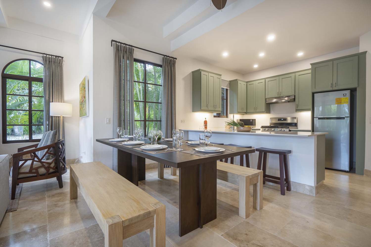 Pacific Condo 5B LuxuriaVacations