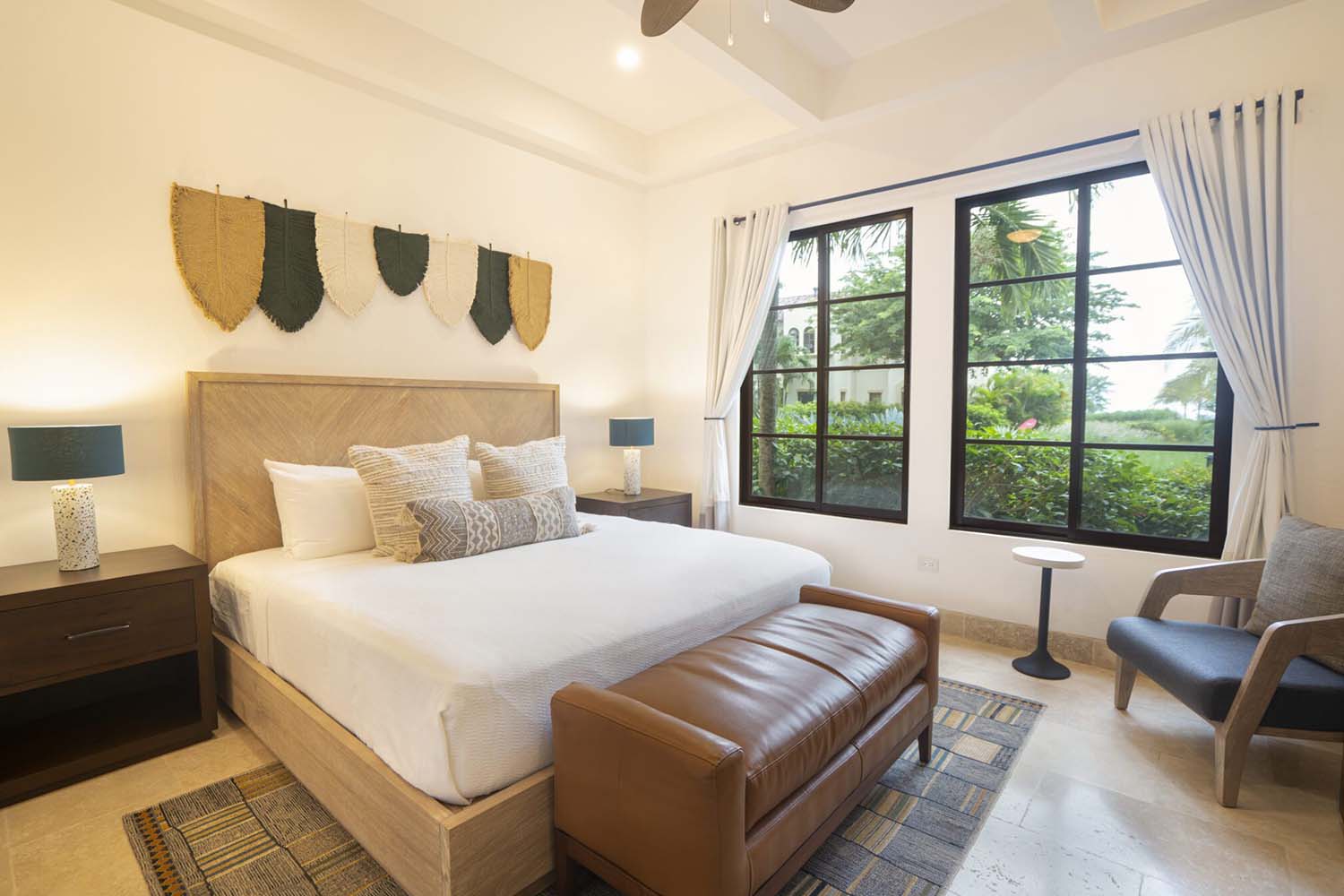 Pacific Condo 5B LuxuriaVacations