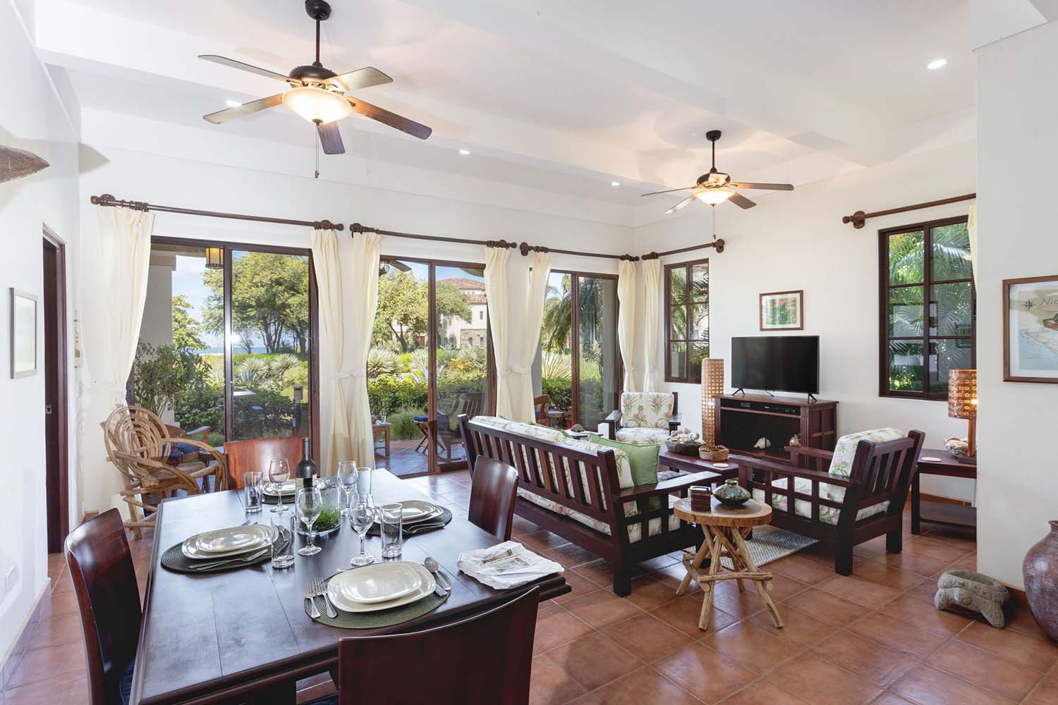 Pacific Condo 6B LuxuriaVacations