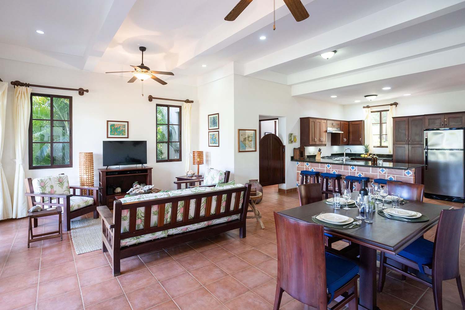 Pacific Condo 6B LuxuriaVacations