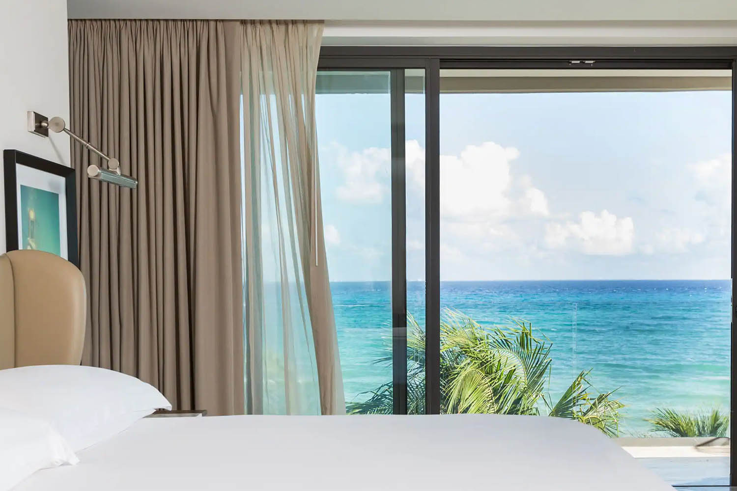 Panoramic Ocean Front Suite, Beach House LuxuriaVacations