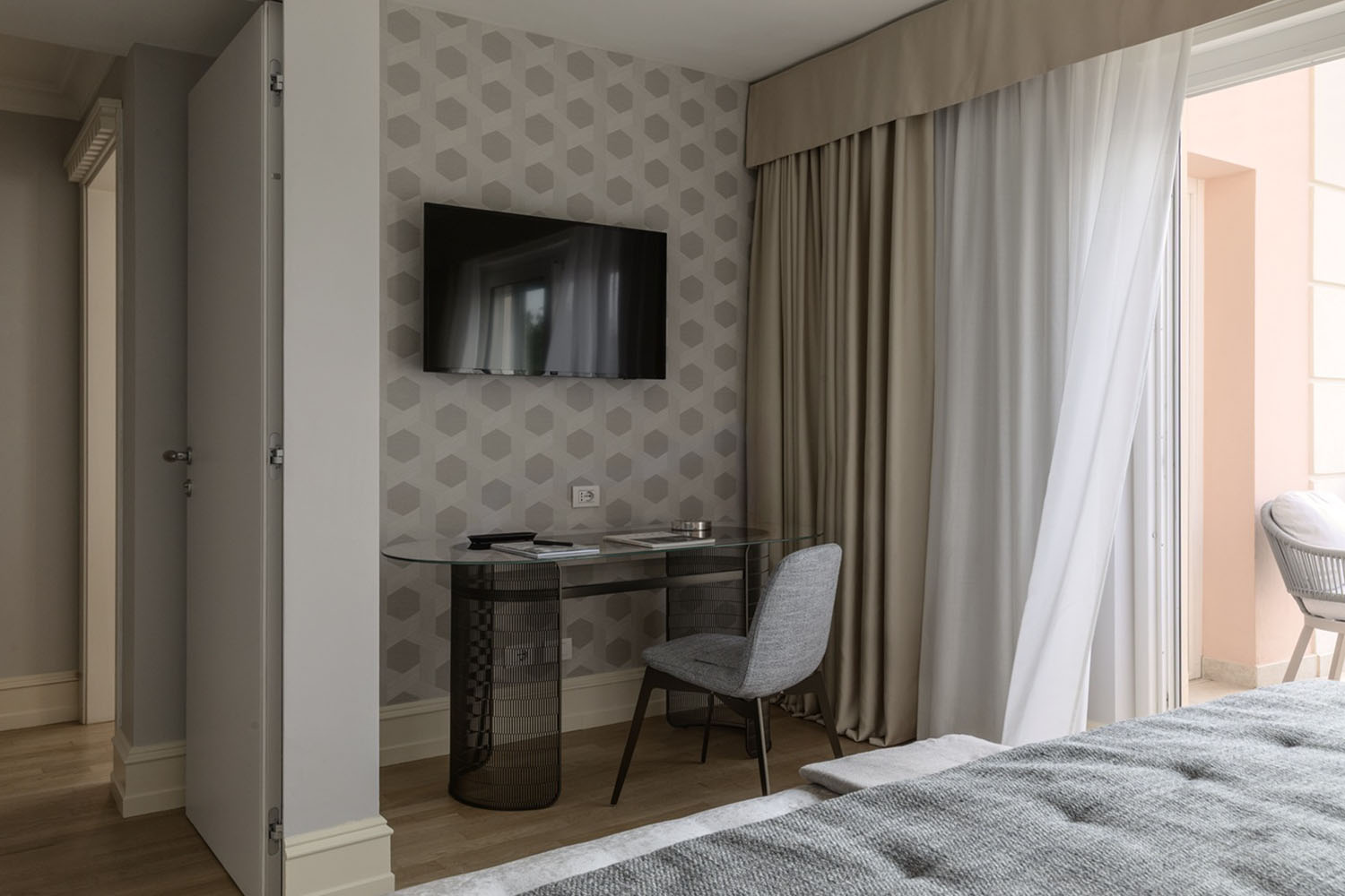 Panoramic Two-Bedroom Suite LuxuriaVacations