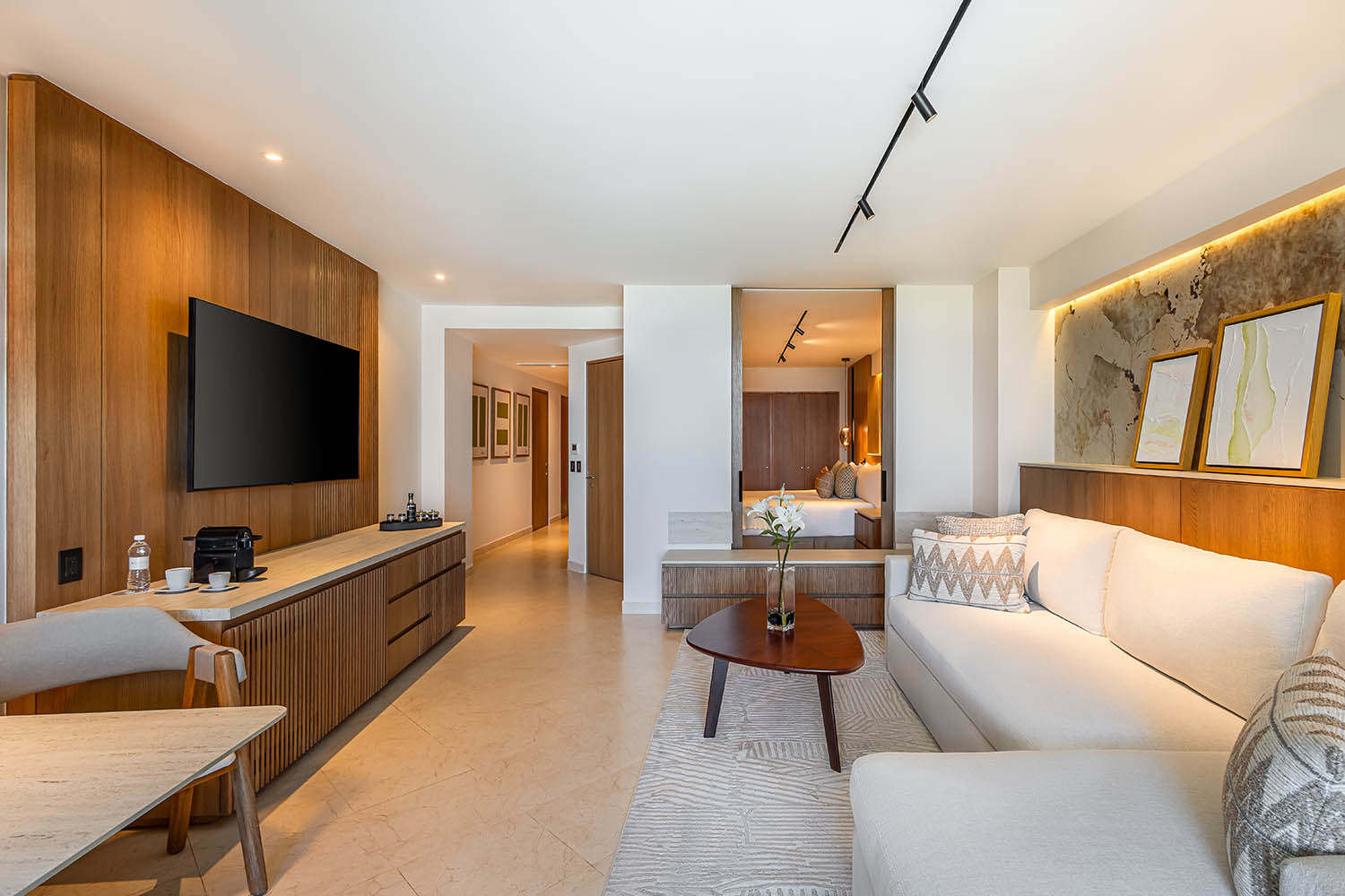 Parlor Suite LuxuriaVacations