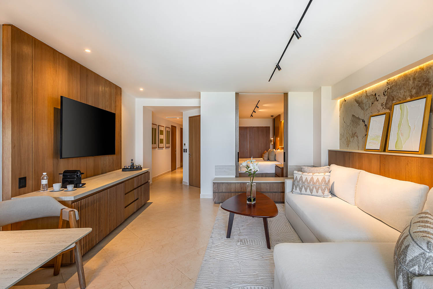 Parlor Suite Ocean View LuxuriaVacations