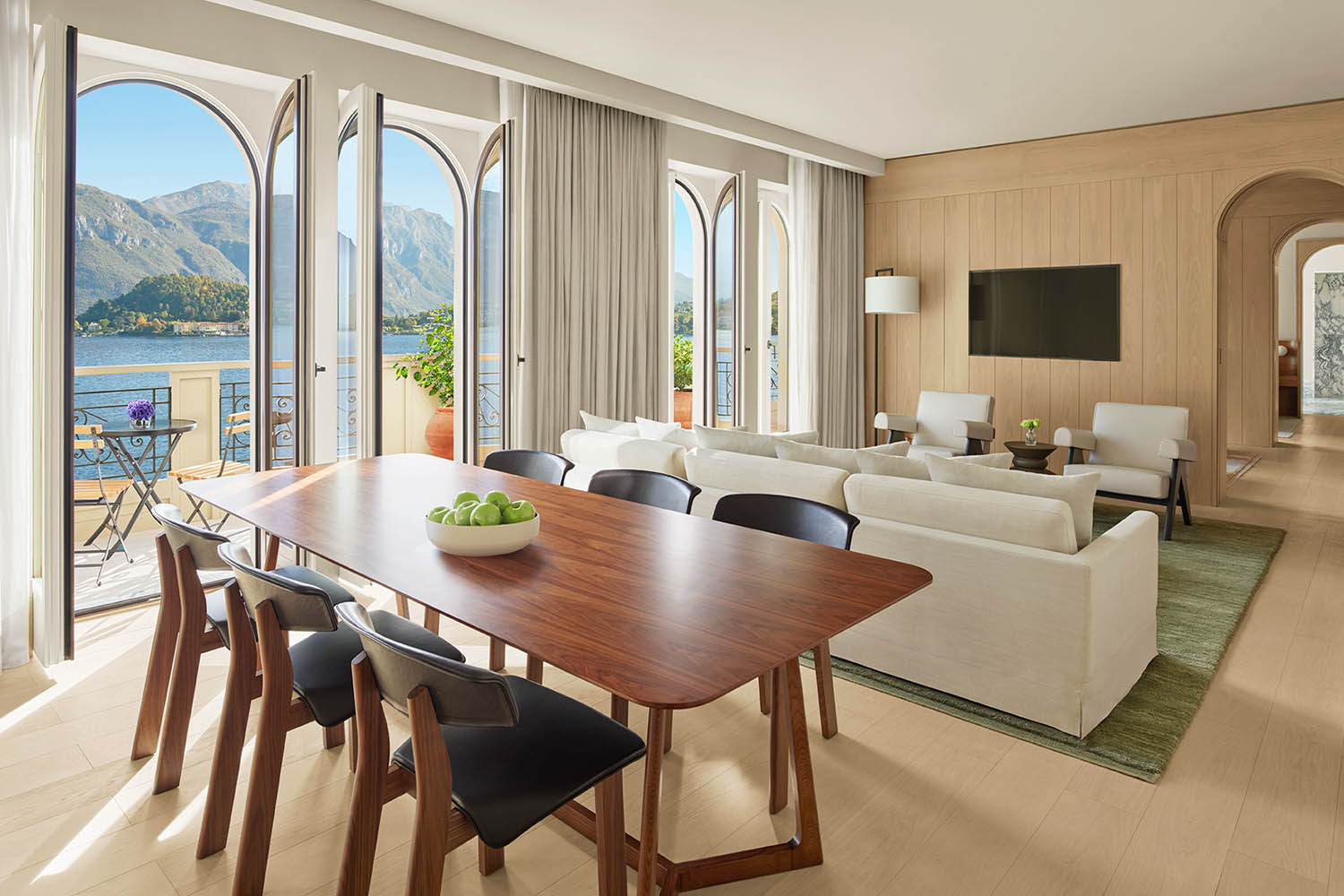 Penthouse, 1 Bedroom Penthouse Suite, 1 King, Lake view, Balcony LuxuriaVacations