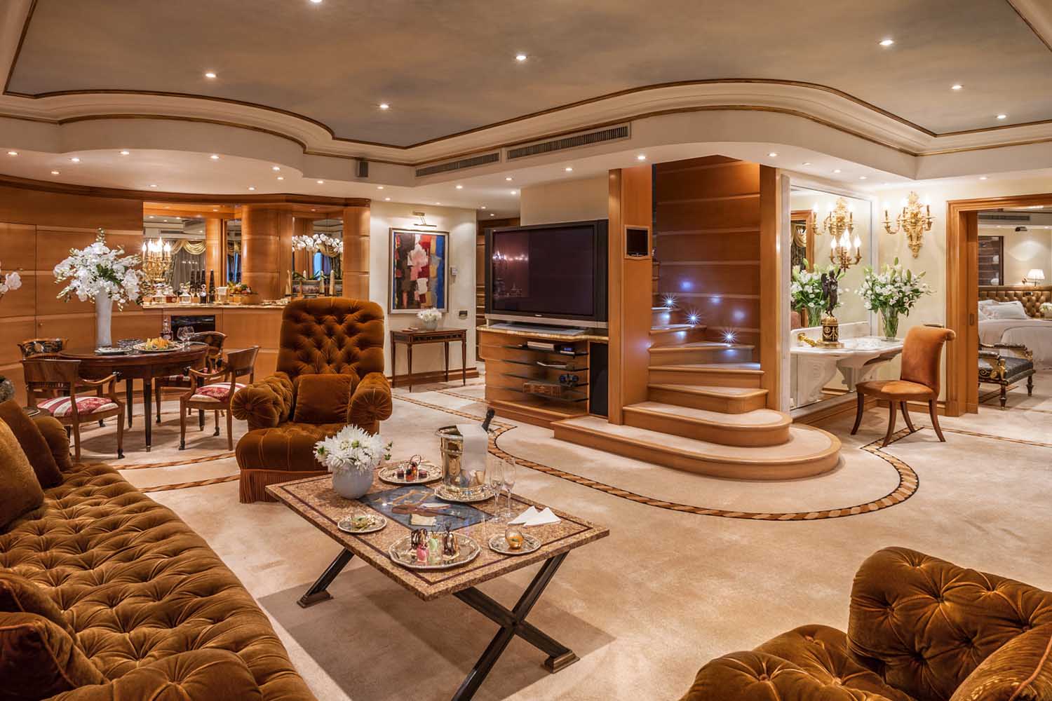 Penthouse Suite LuxuriaVacations