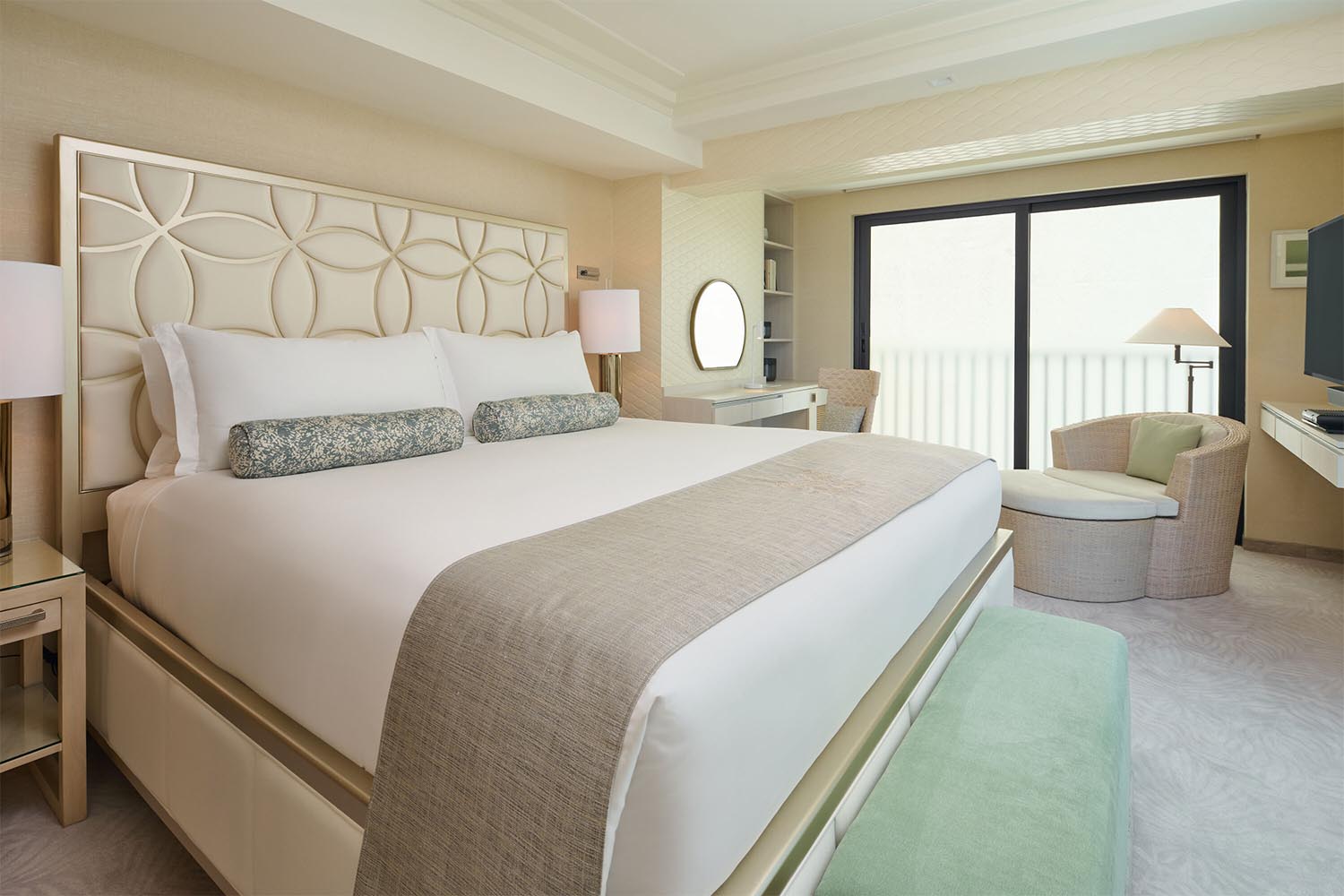 PERIDOT Ocean View 3 Bedroom LuxuriaVacations