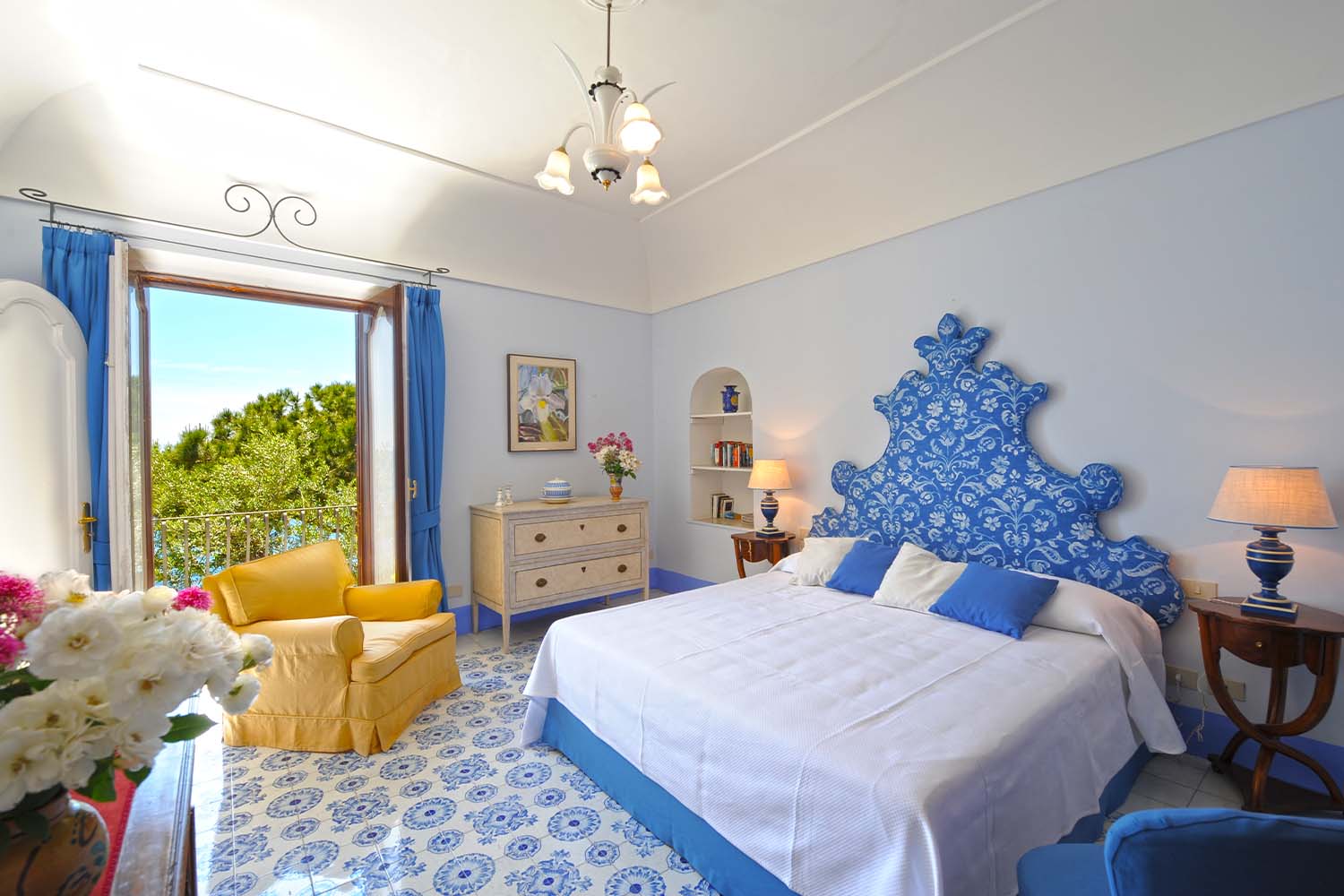 PICCOLA CISTERNA LuxuriaVacations