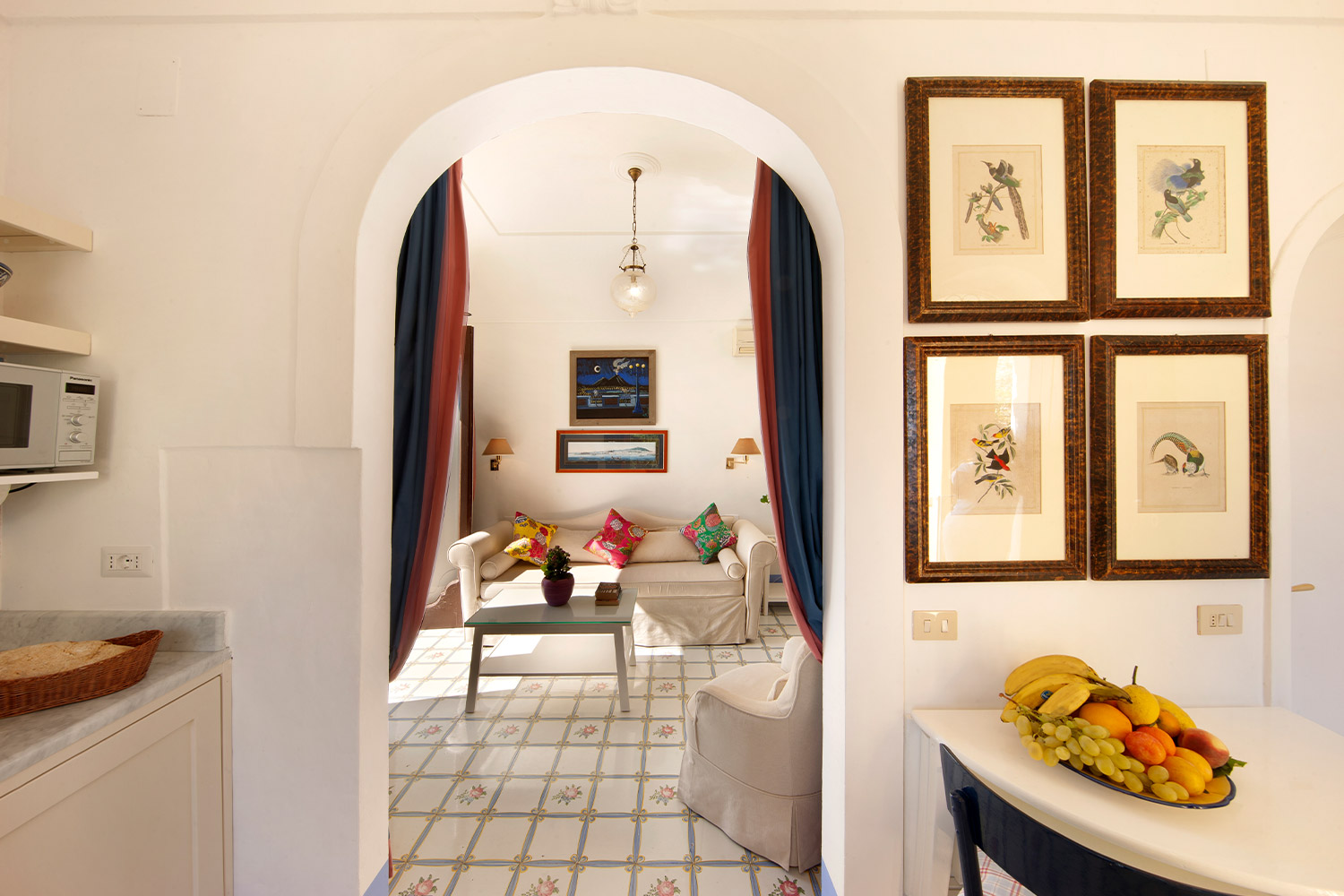 PICCOLA CISTERNA LuxuriaVacations