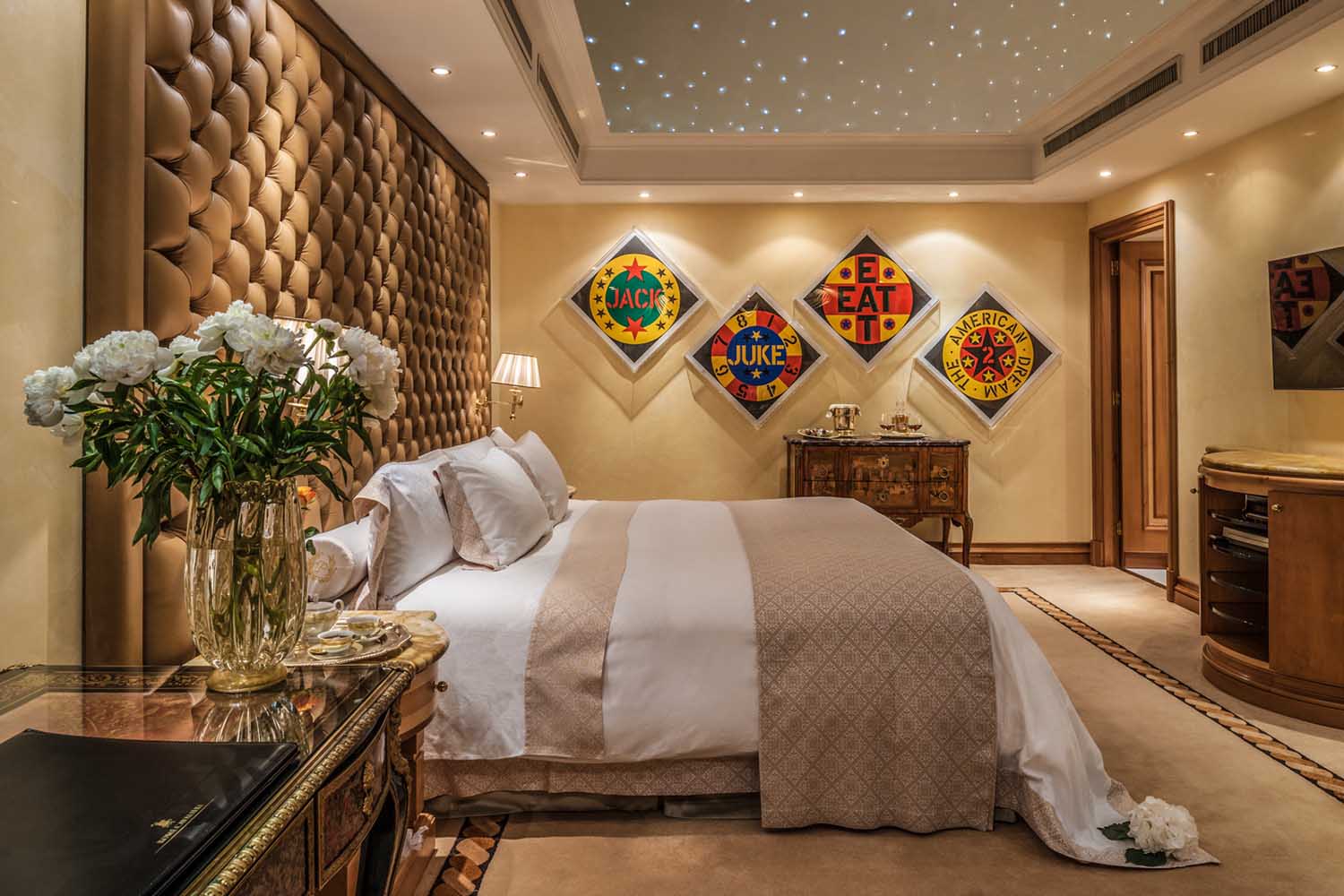 Planetarium Suite LuxuriaVacations