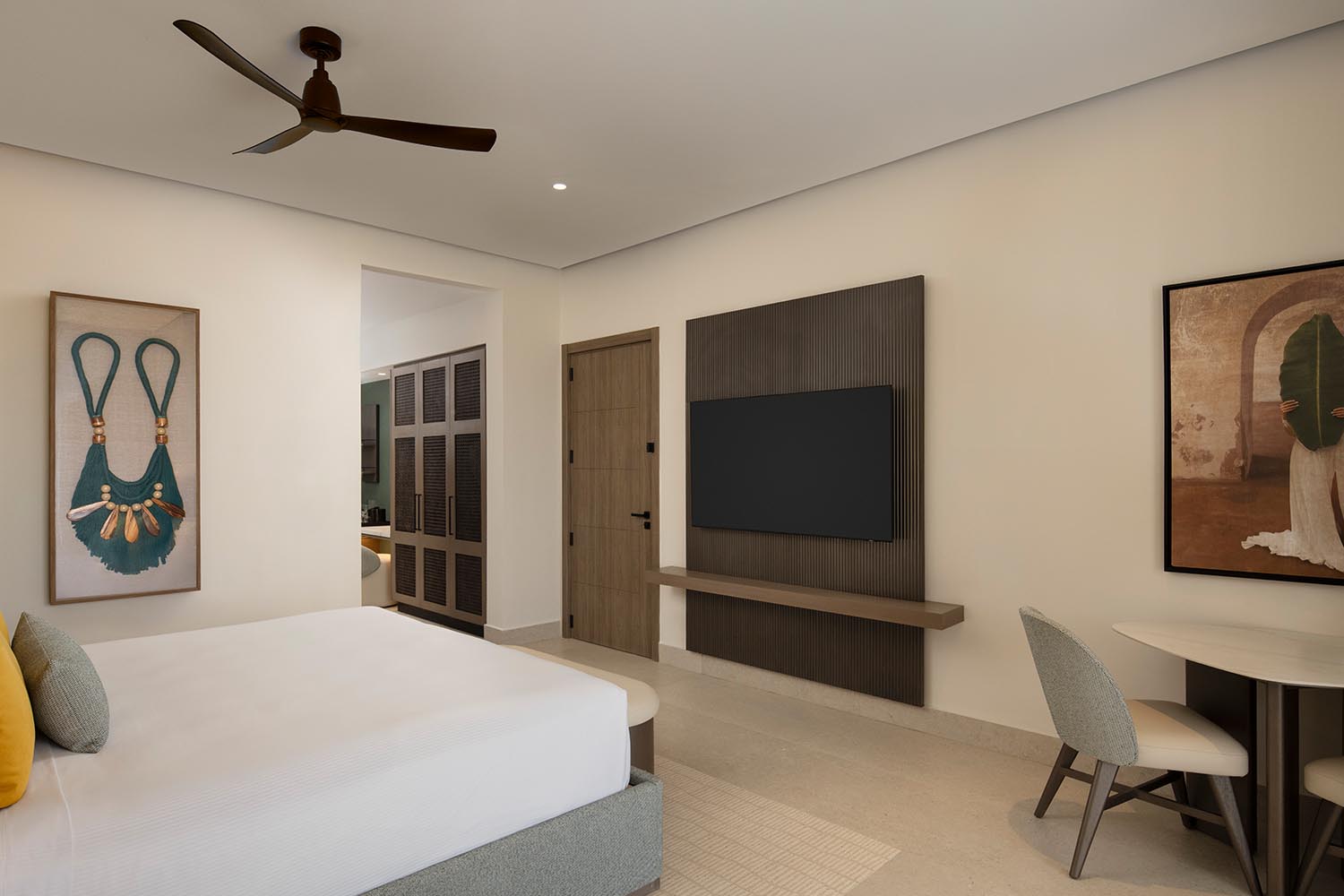 Plunge Pool Tropical View Room - 1 King Bed LuxuriaVacations