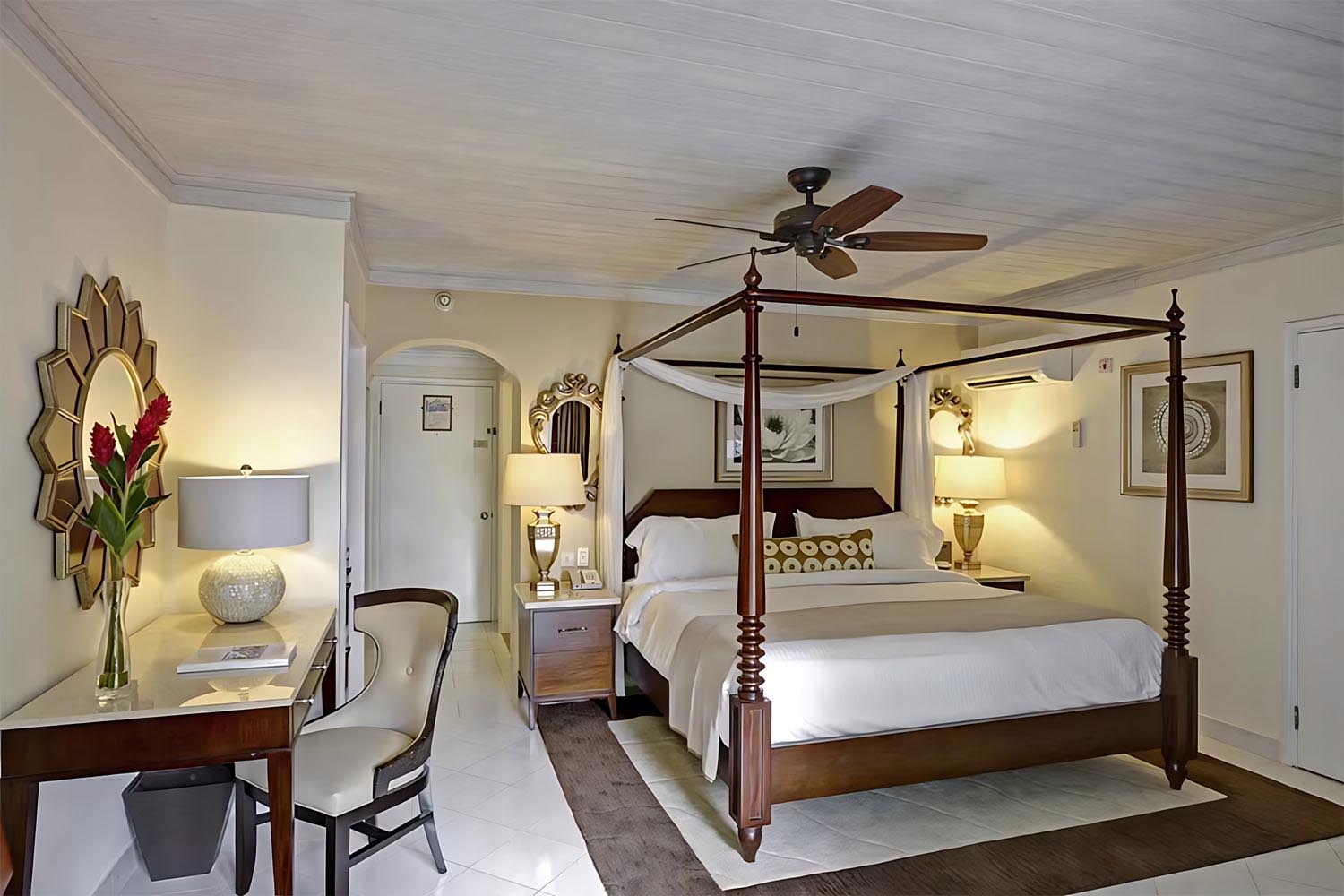 Pool Garden View Guest room LuxuriaVacations