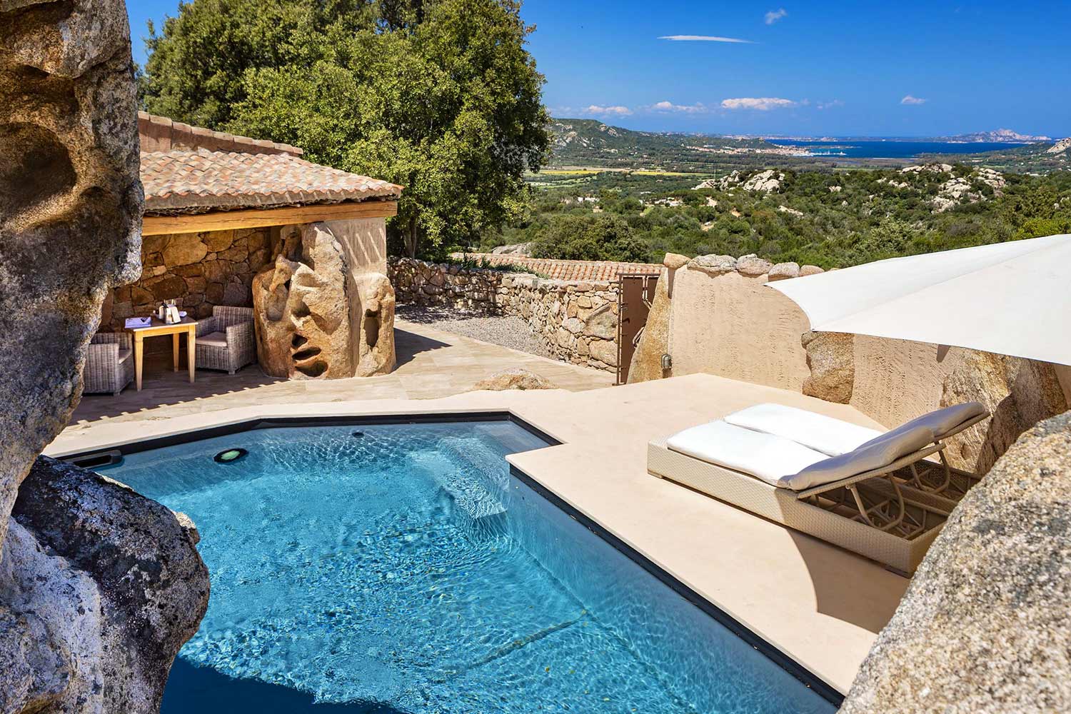 Pool Junior Suite sea view LuxuriaVacations