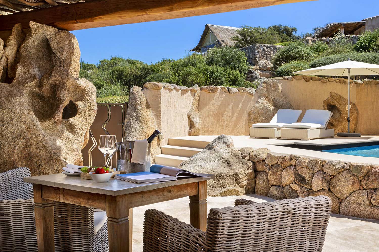 Pool Junior Suite sea view LuxuriaVacations