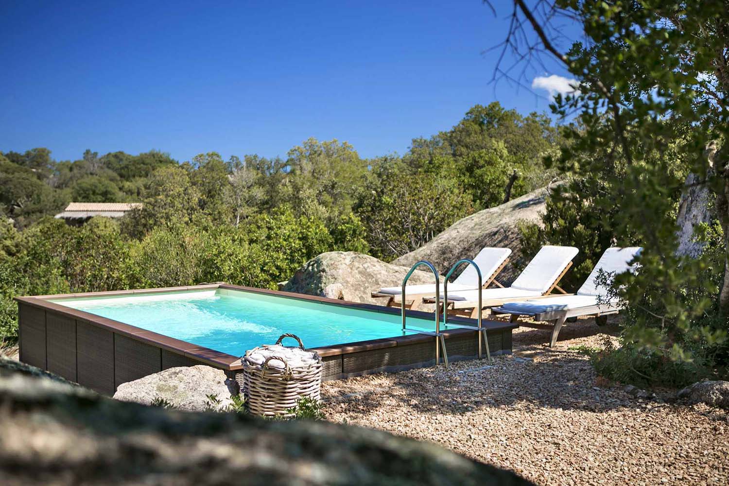 Pool Suite LuxuriaVacations