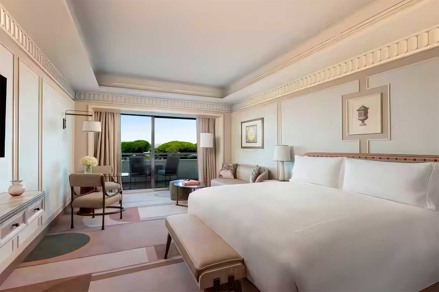 Premier King Imperial Room LuxuriaVacations