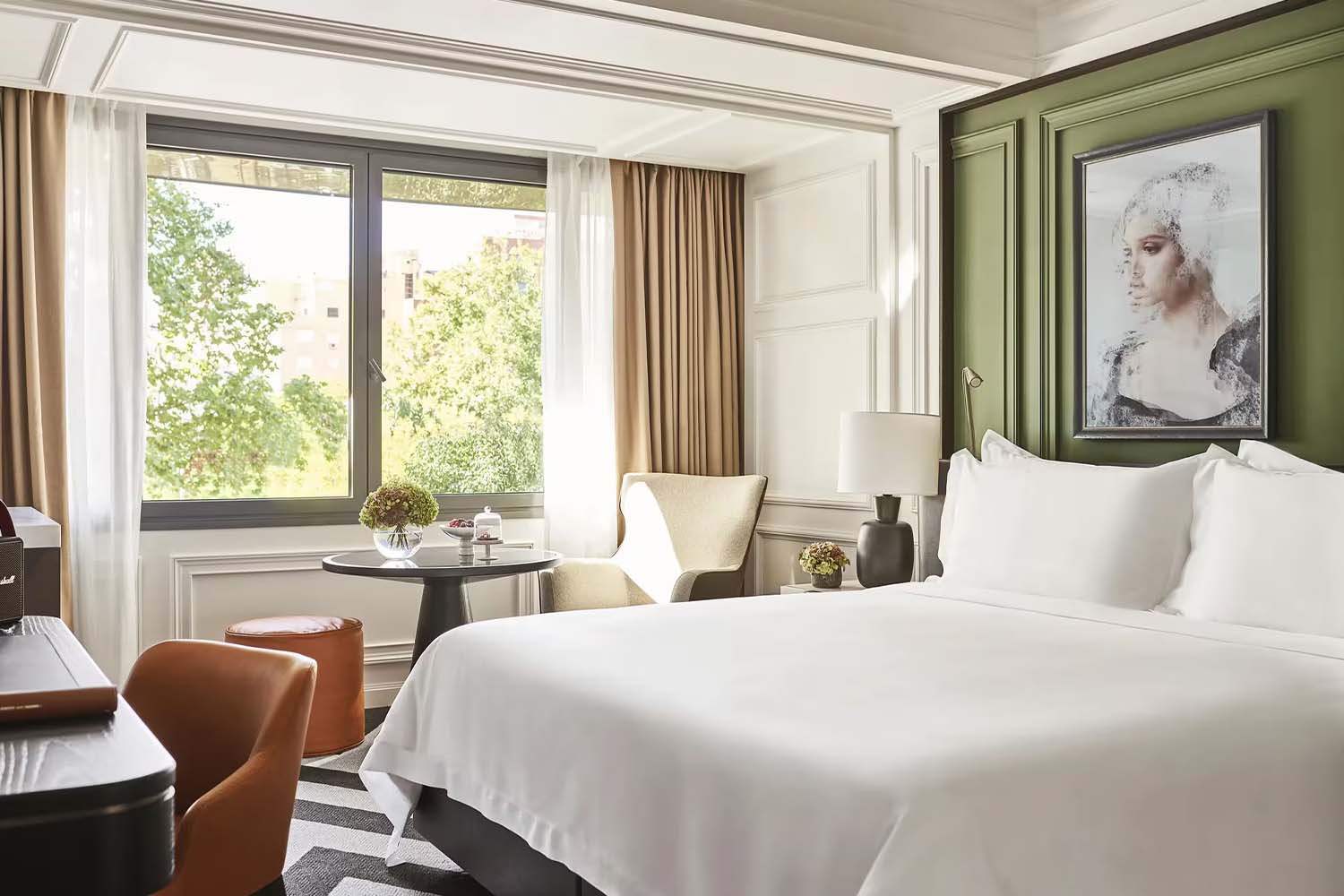 Premier Room LuxuriaVacations