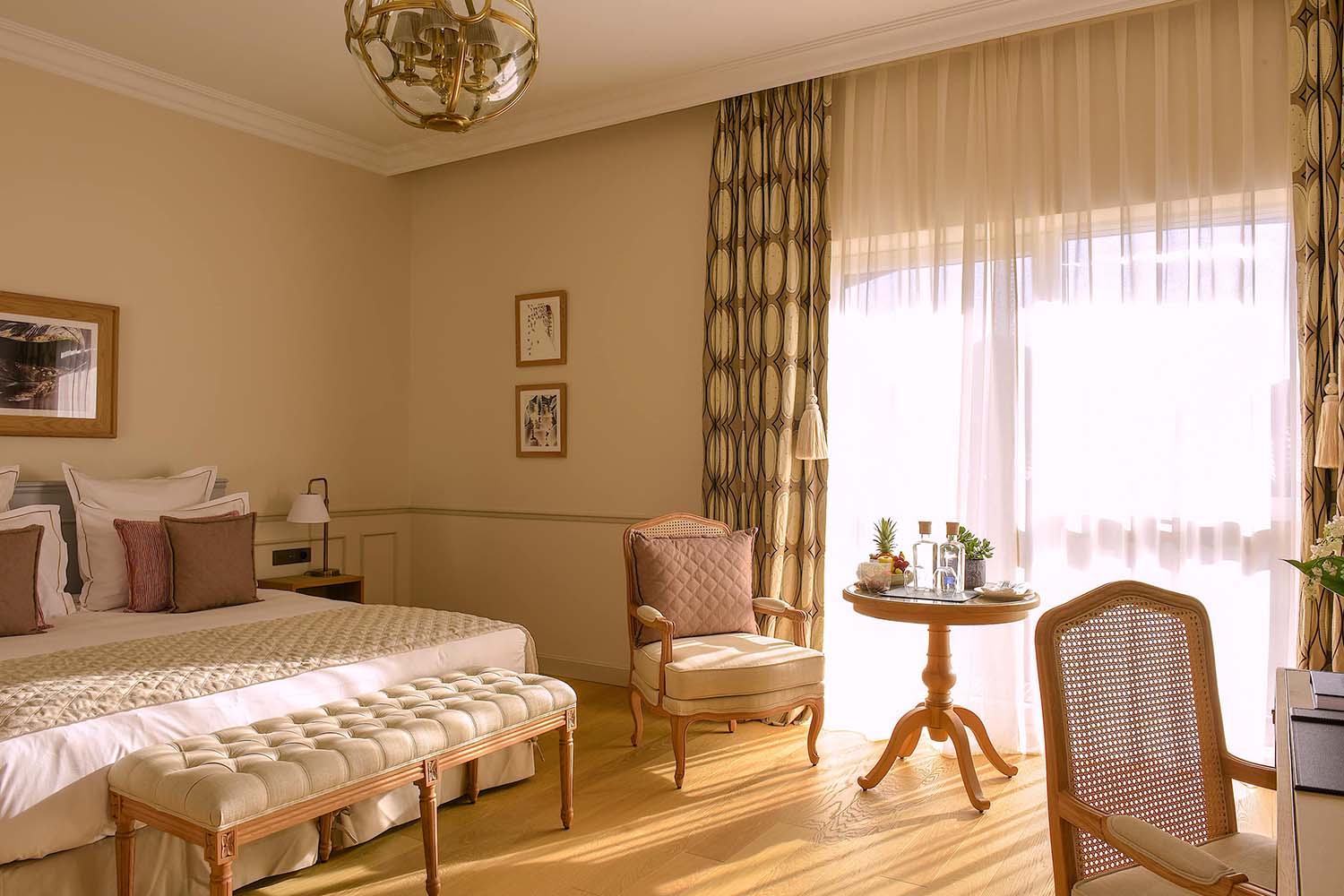 Premier Room LuxuriaVacations