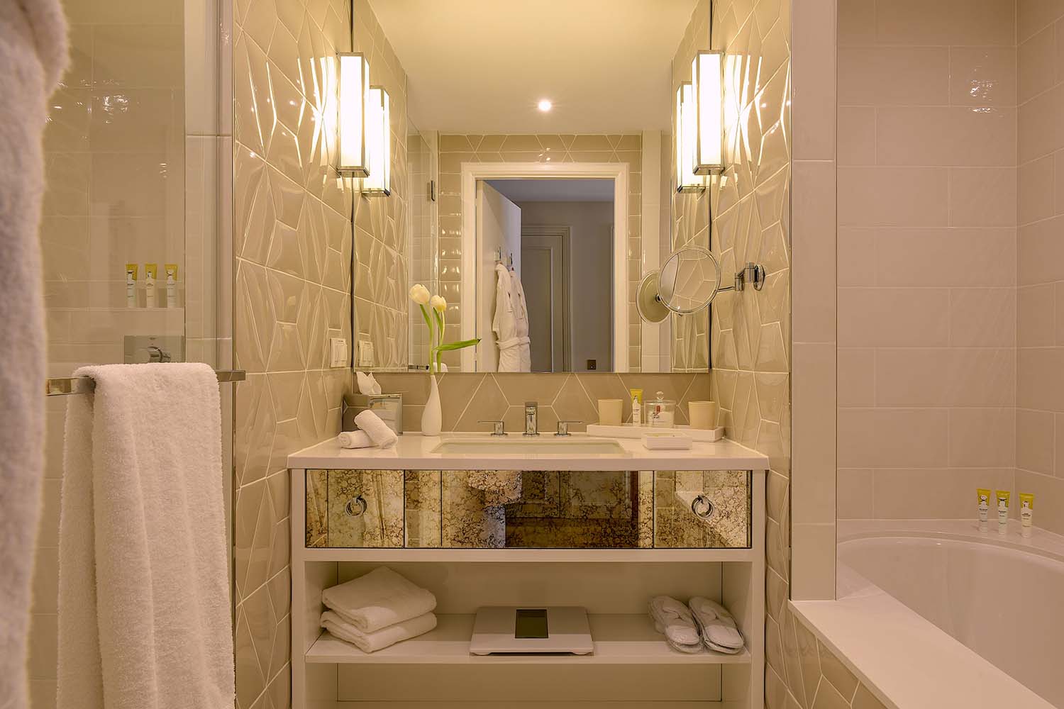 Premier Room LuxuriaVacations