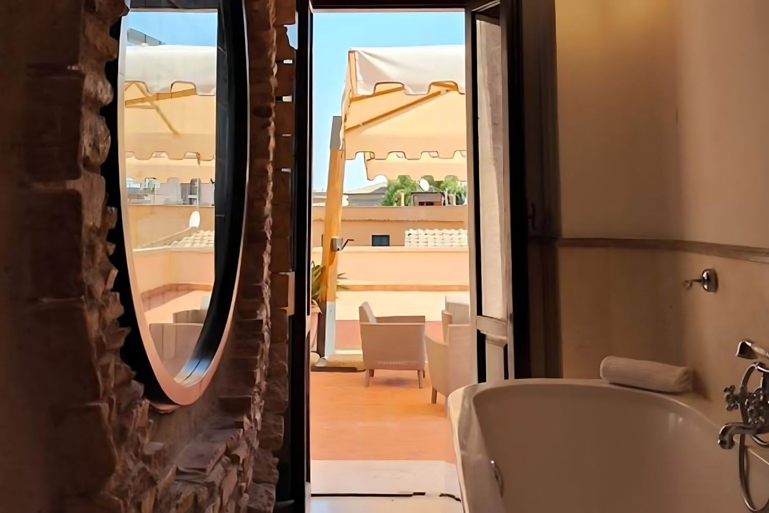 PREMIERE SUITE LuxuriaVacations
