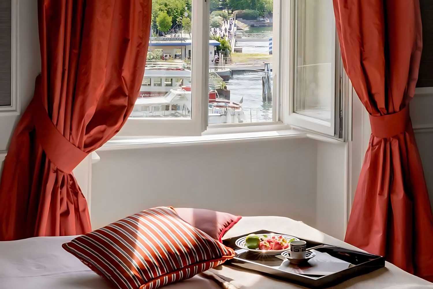 Premium Room LuxuriaVacations