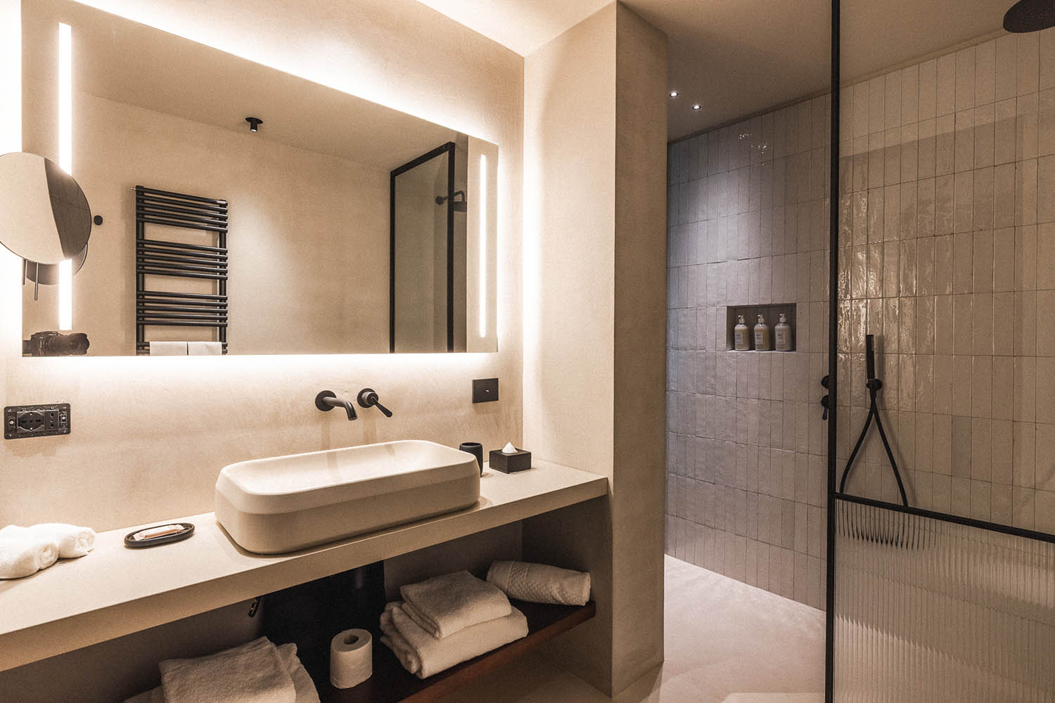 Premium Room LuxuriaVacations