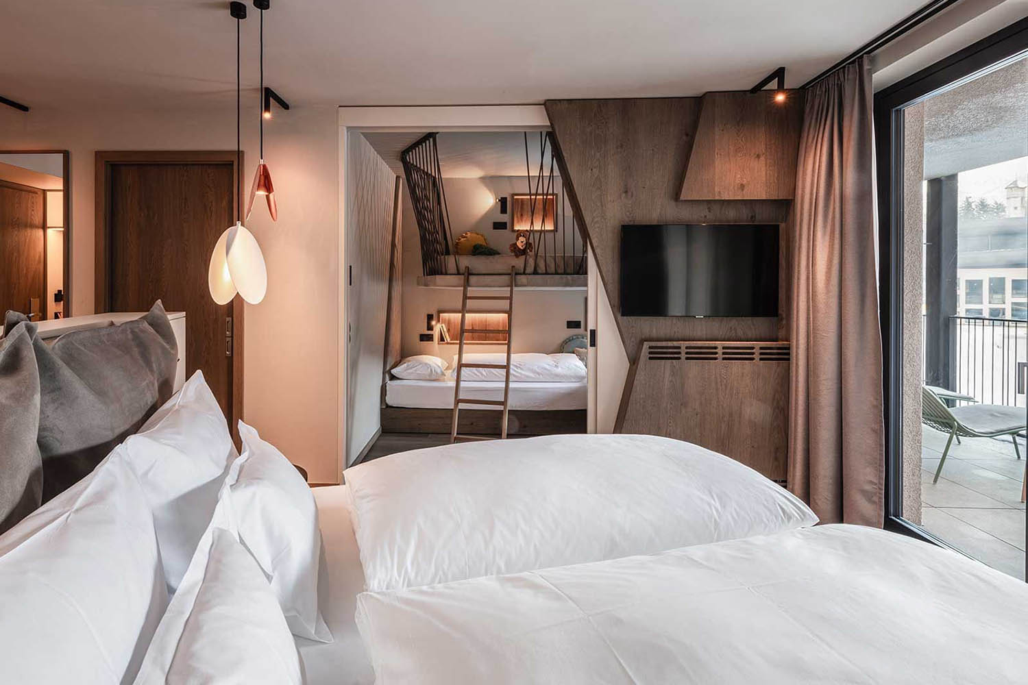 Premium Suite Falkynest LuxuriaVacations