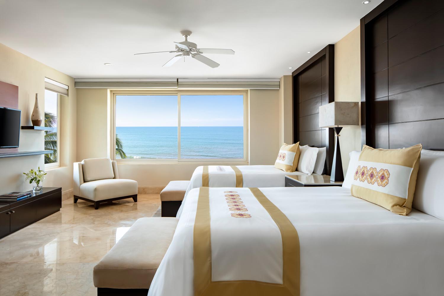 Presidential Suite LuxuriaVacations