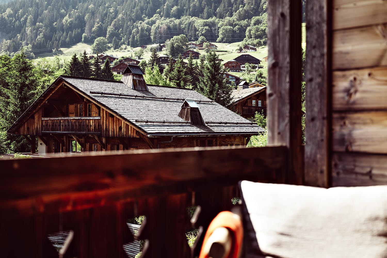 PRESTIGE LuxuriaVacations