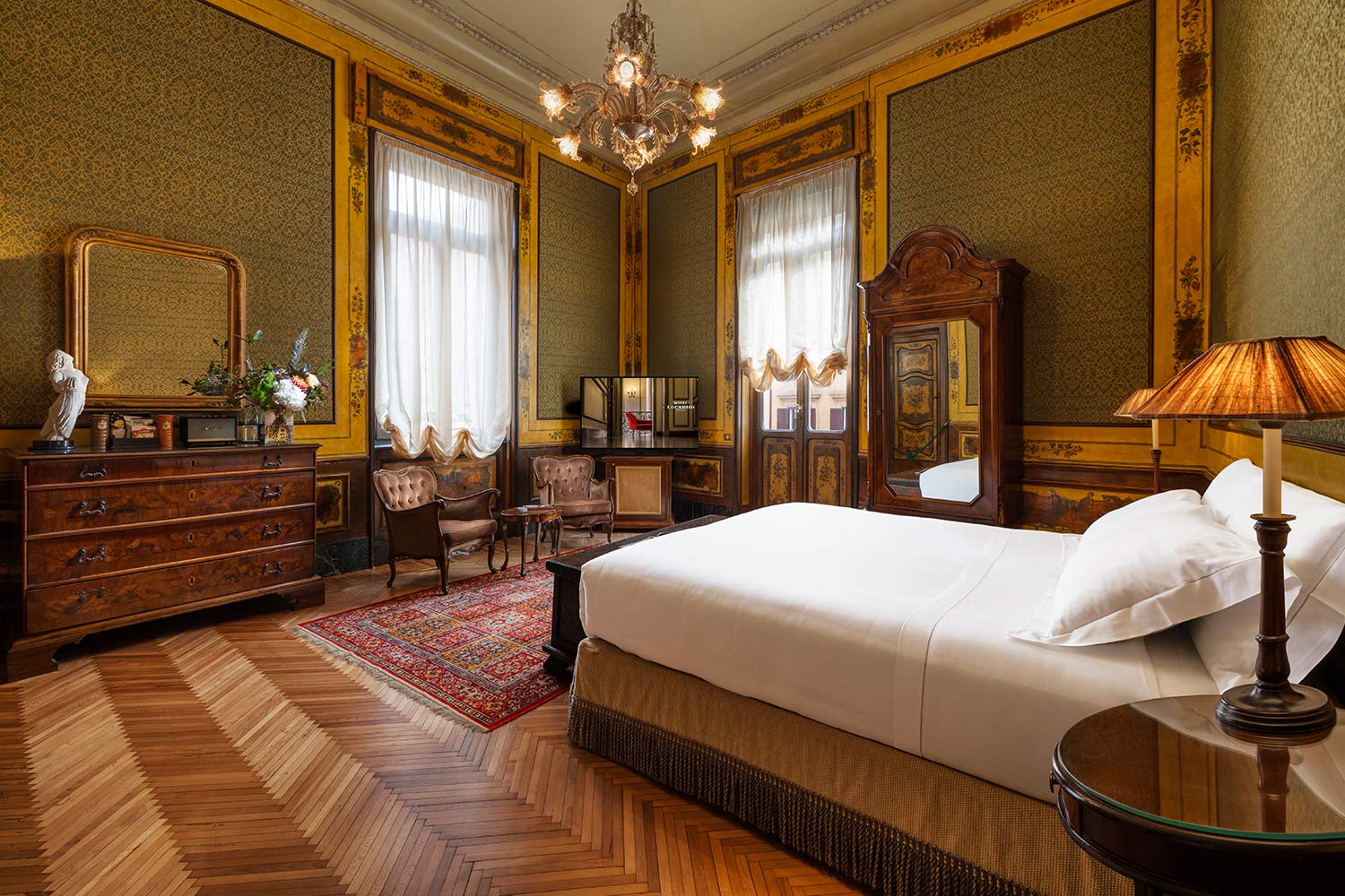 Prestige Deluxe "Matilde di Canossa" with balcony LuxuriaVacations