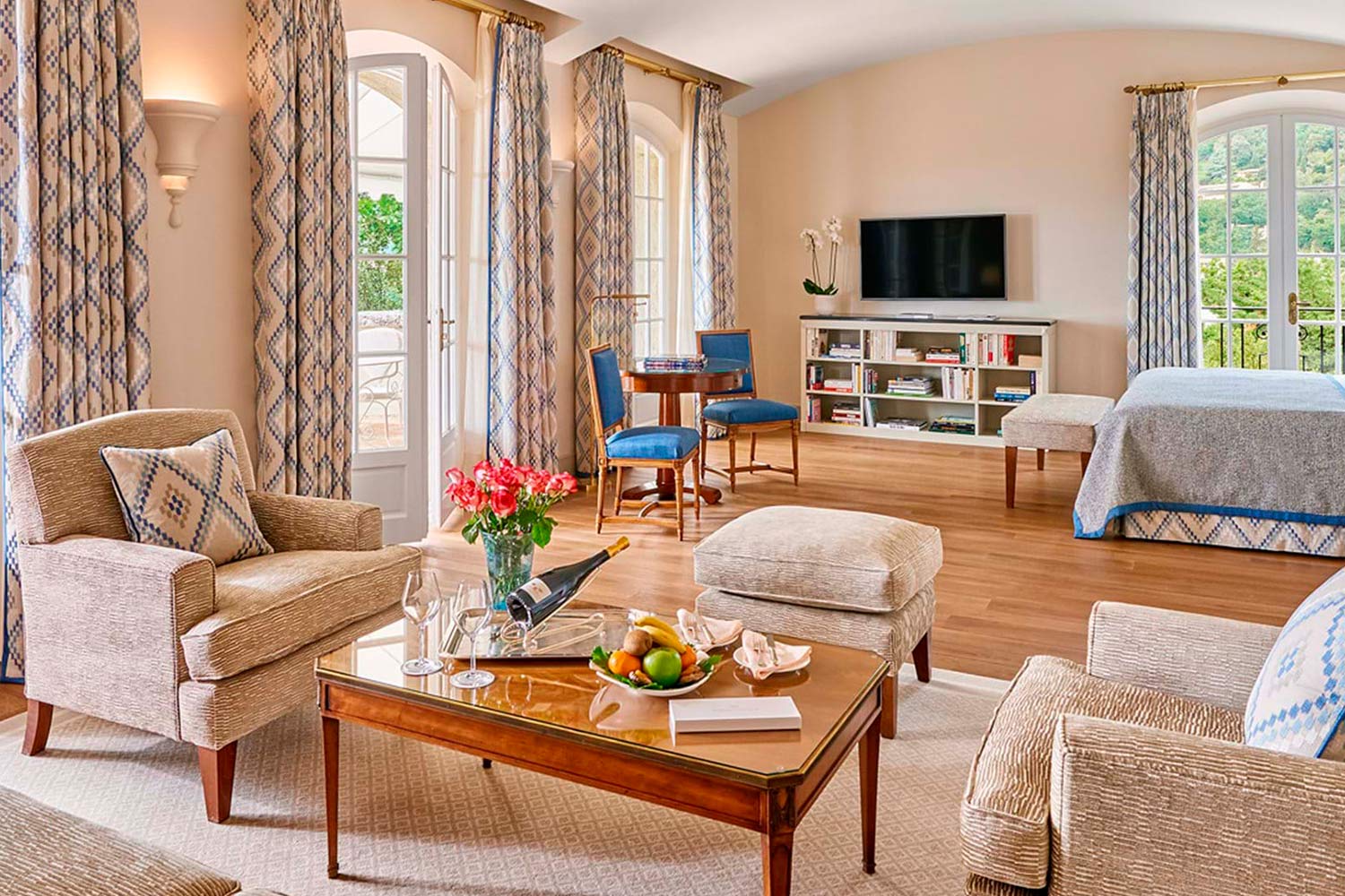 Prestige Junior Suite LuxuriaVacations