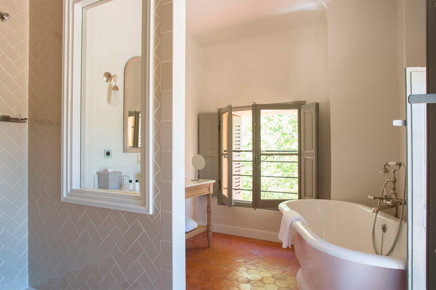 Prestige Room LuxuriaVacations