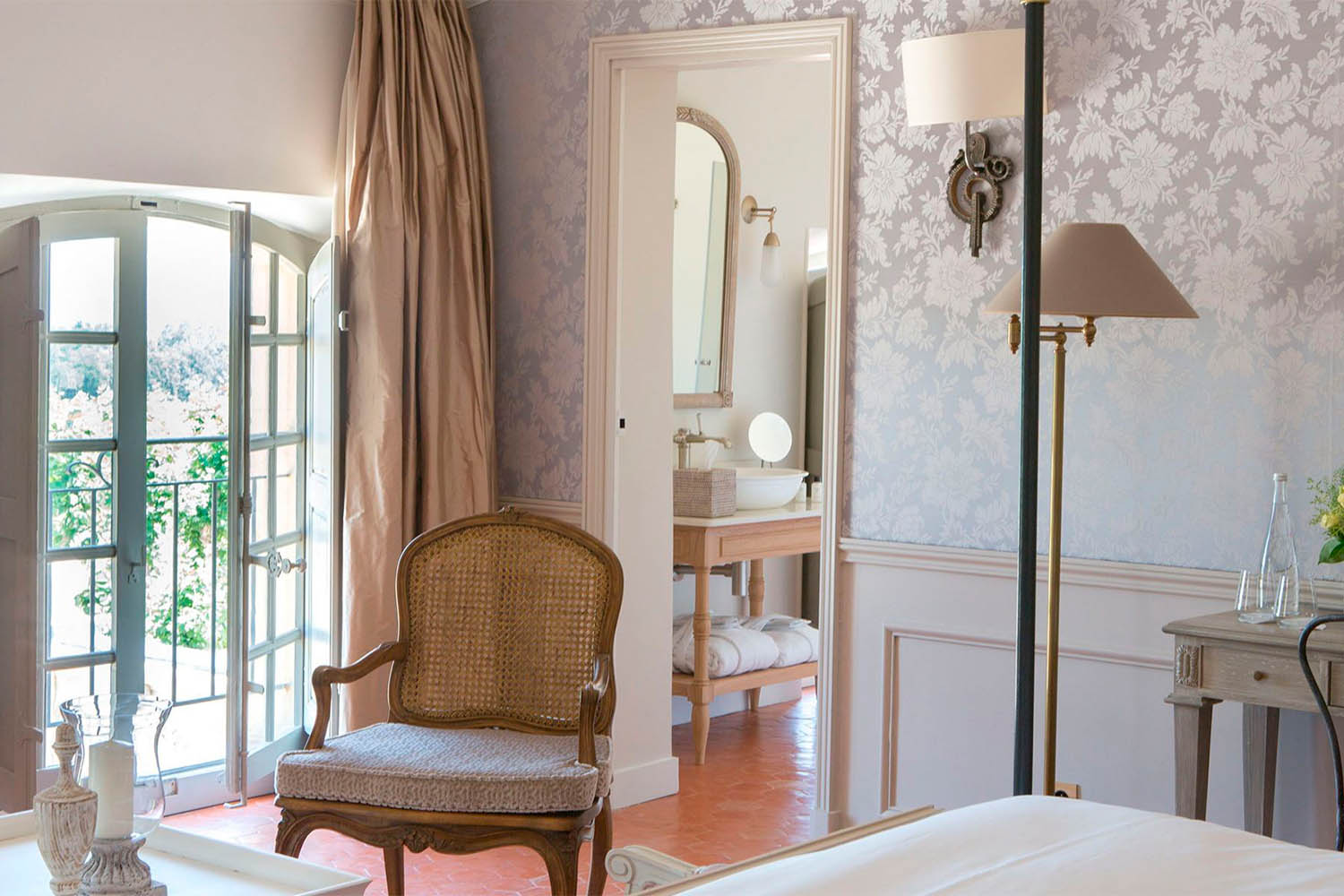 Prestige Suites LuxuriaVacations