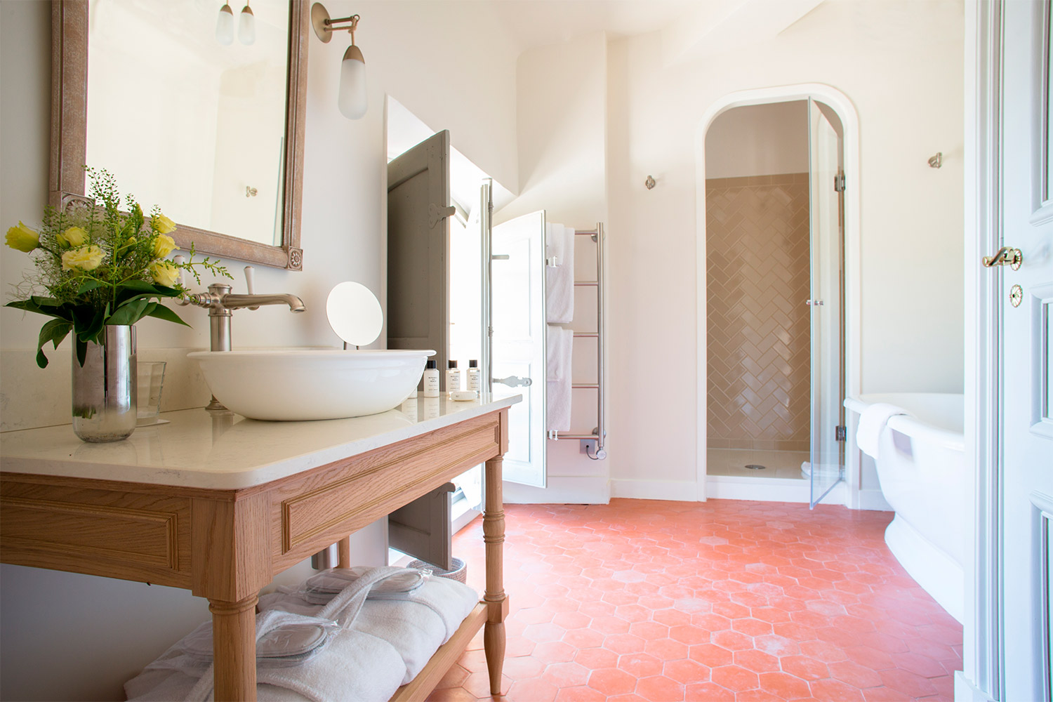 Prestige Suites LuxuriaVacations