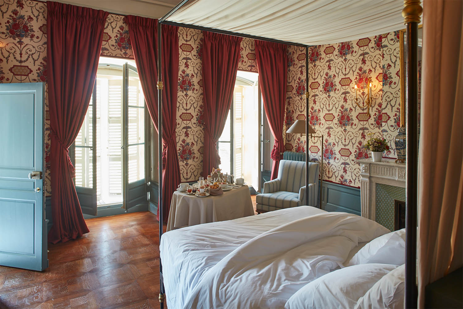 Prestige Suites LuxuriaVacations