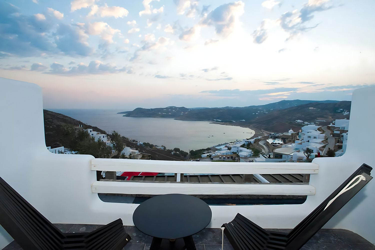 PURE - Sea View LuxuriaVacations
