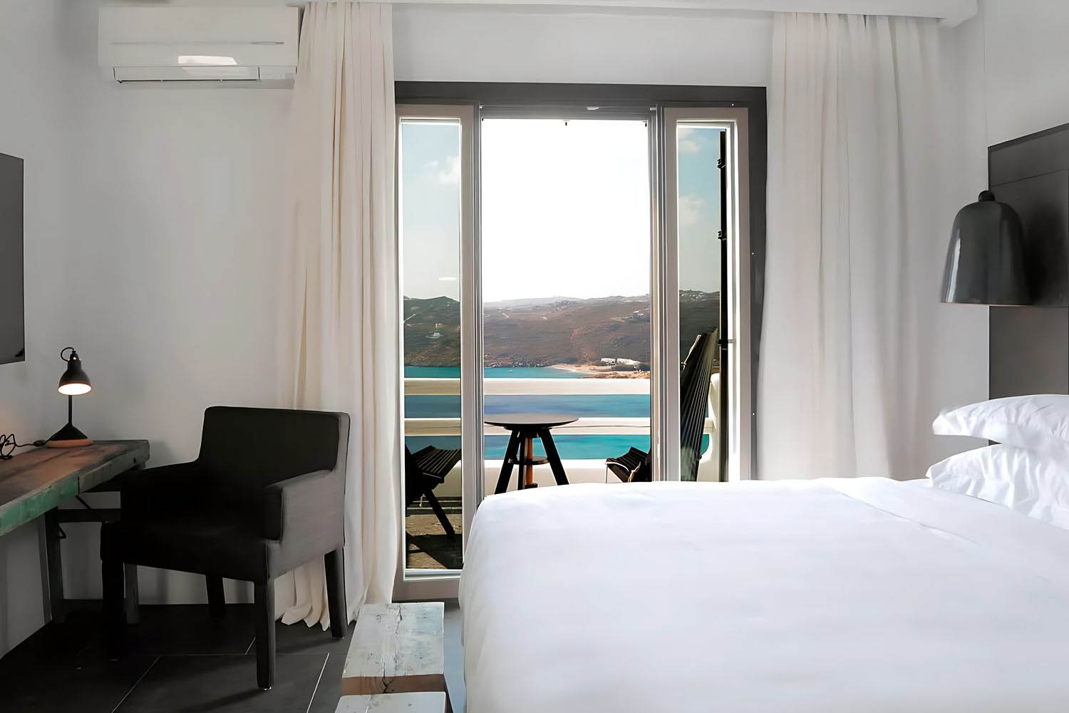 PURE - Sea View LuxuriaVacations