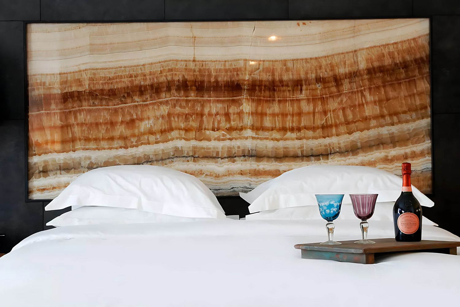 PURE Sea View with Outdoor Jacuzzi LuxuriaVacations