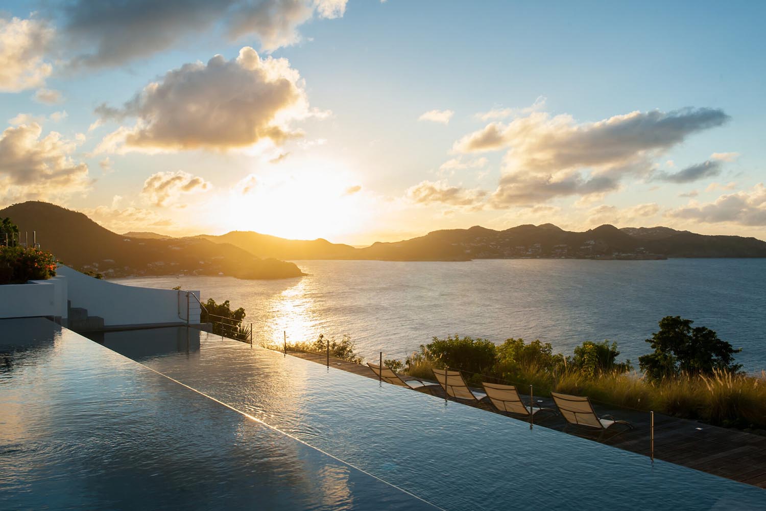 Pyramide LuxuriaVacations