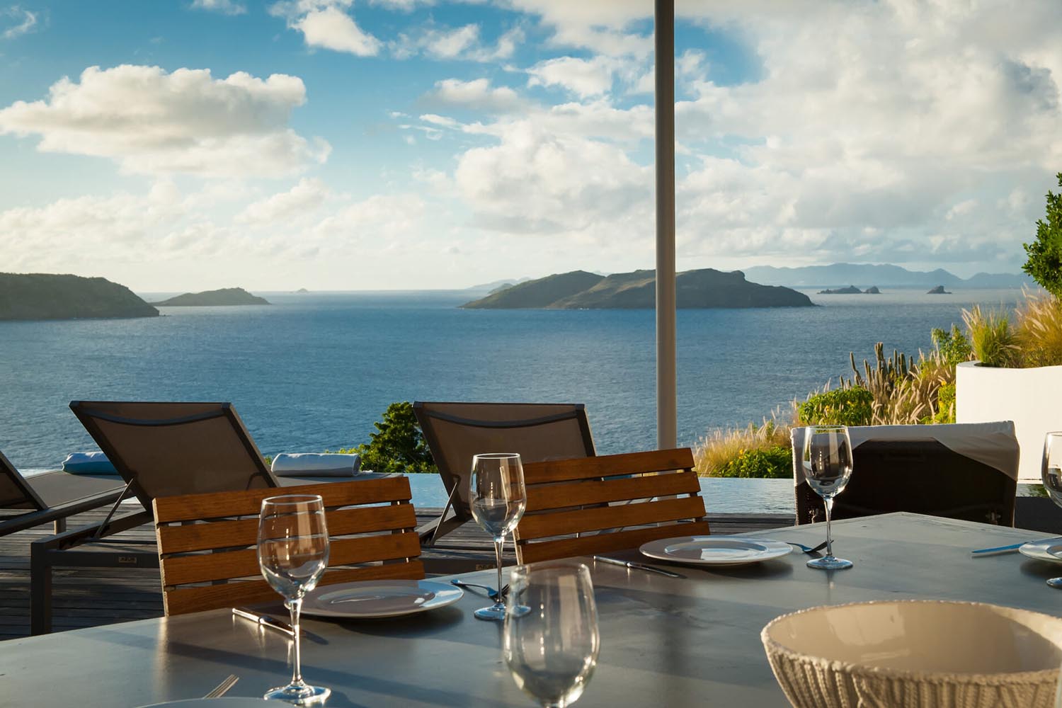 Pyramide LuxuriaVacations