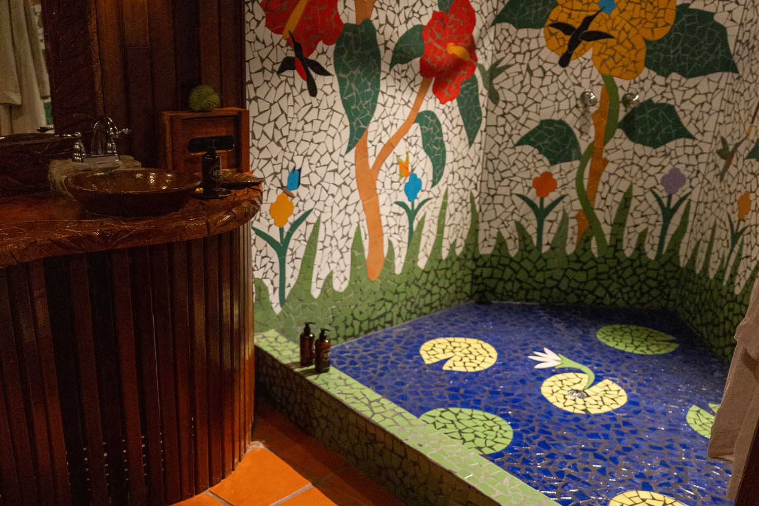 Rainbow Suite LuxuriaVacations