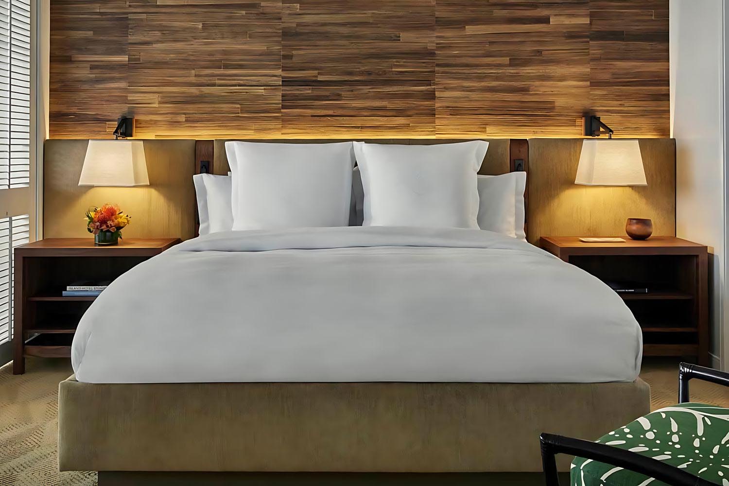 Resort Room LuxuriaVacations