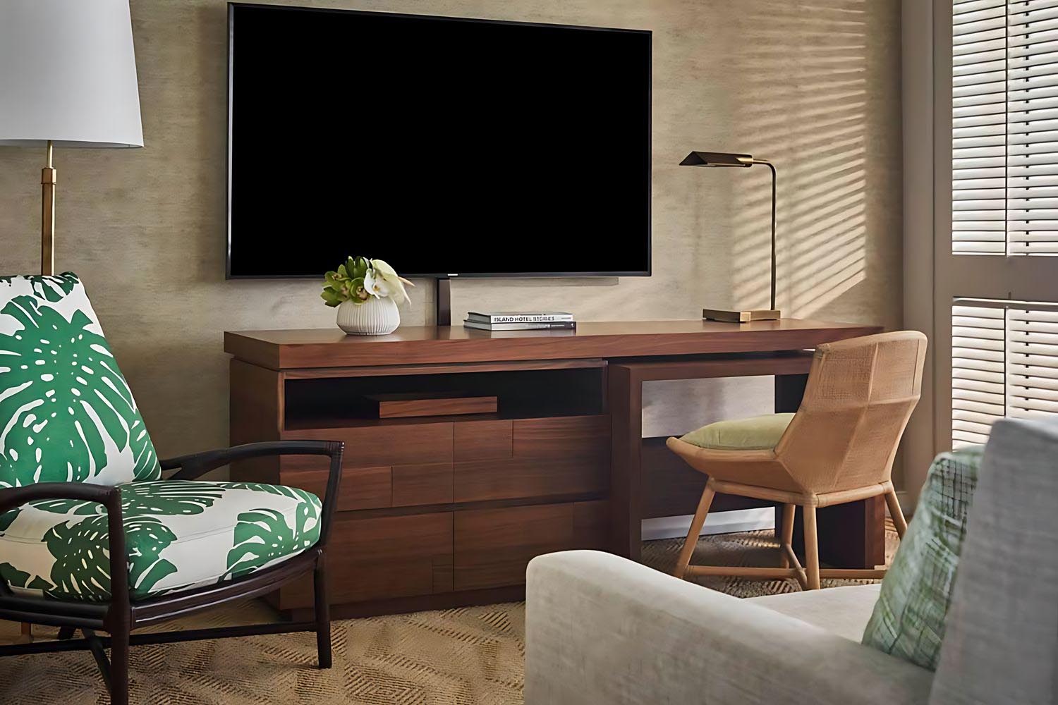 Resort Room LuxuriaVacations