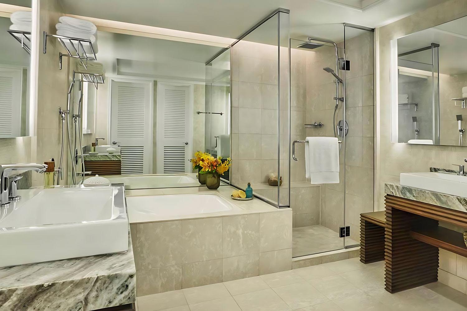 Resort Room LuxuriaVacations