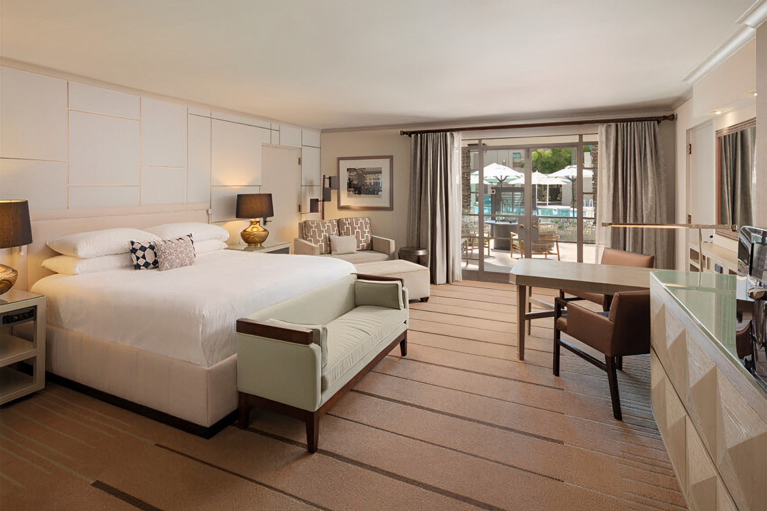 Resort Room - Patio Firepit - One King Bed LuxuriaVacations